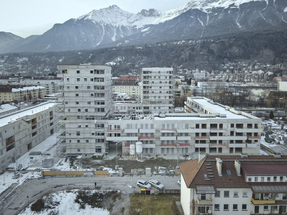 eine Luftaufnahme einer Baustelle