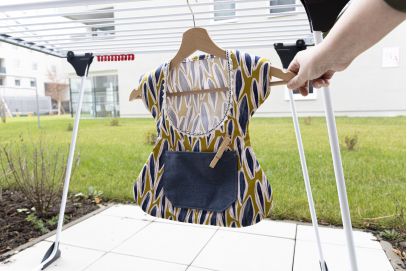 Handgemachtes Wäscheklammern-Kleid – Stilvolle Aufbewahrung für Klammern